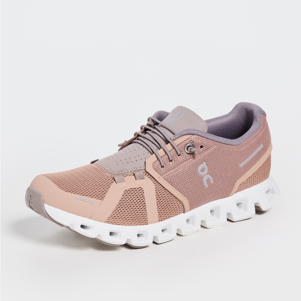 On Running Athletic Shoes